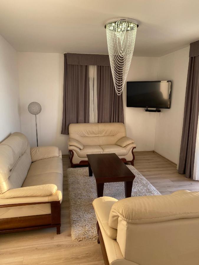 Apartments Sidro Добра вода Екстериор снимка